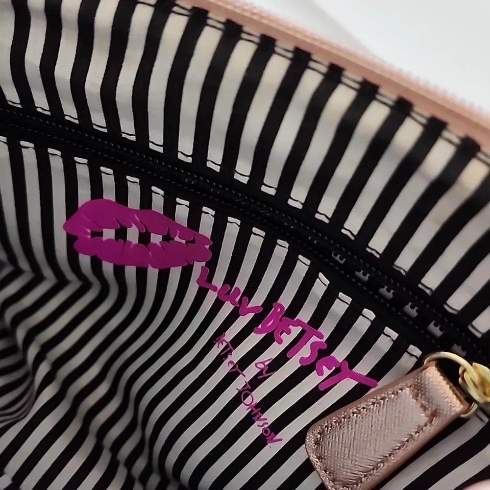 Betsey Johnson Retro Star Shimmer Bag - Picture 8 of 8